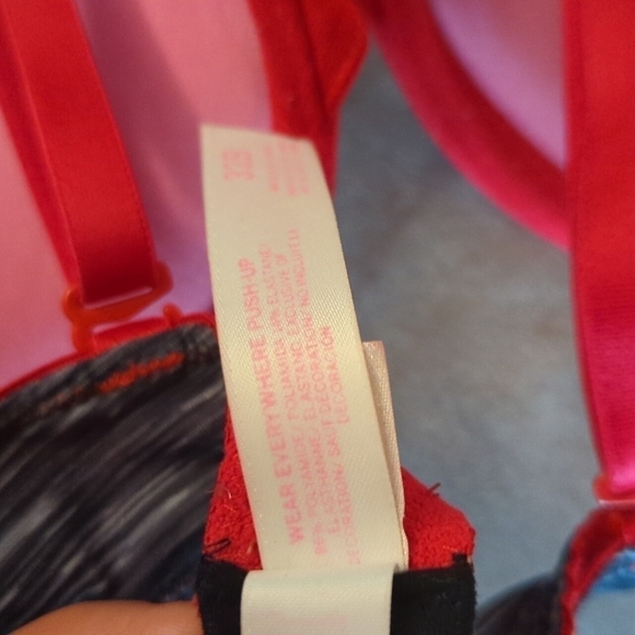 PINK Victoria's Secret Wear Everywhere Push- Up 32B Red - Picture 5 of 8